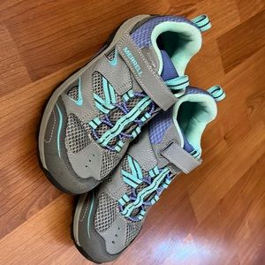 Girls Merrell trail/hiking shoes size 4, like new